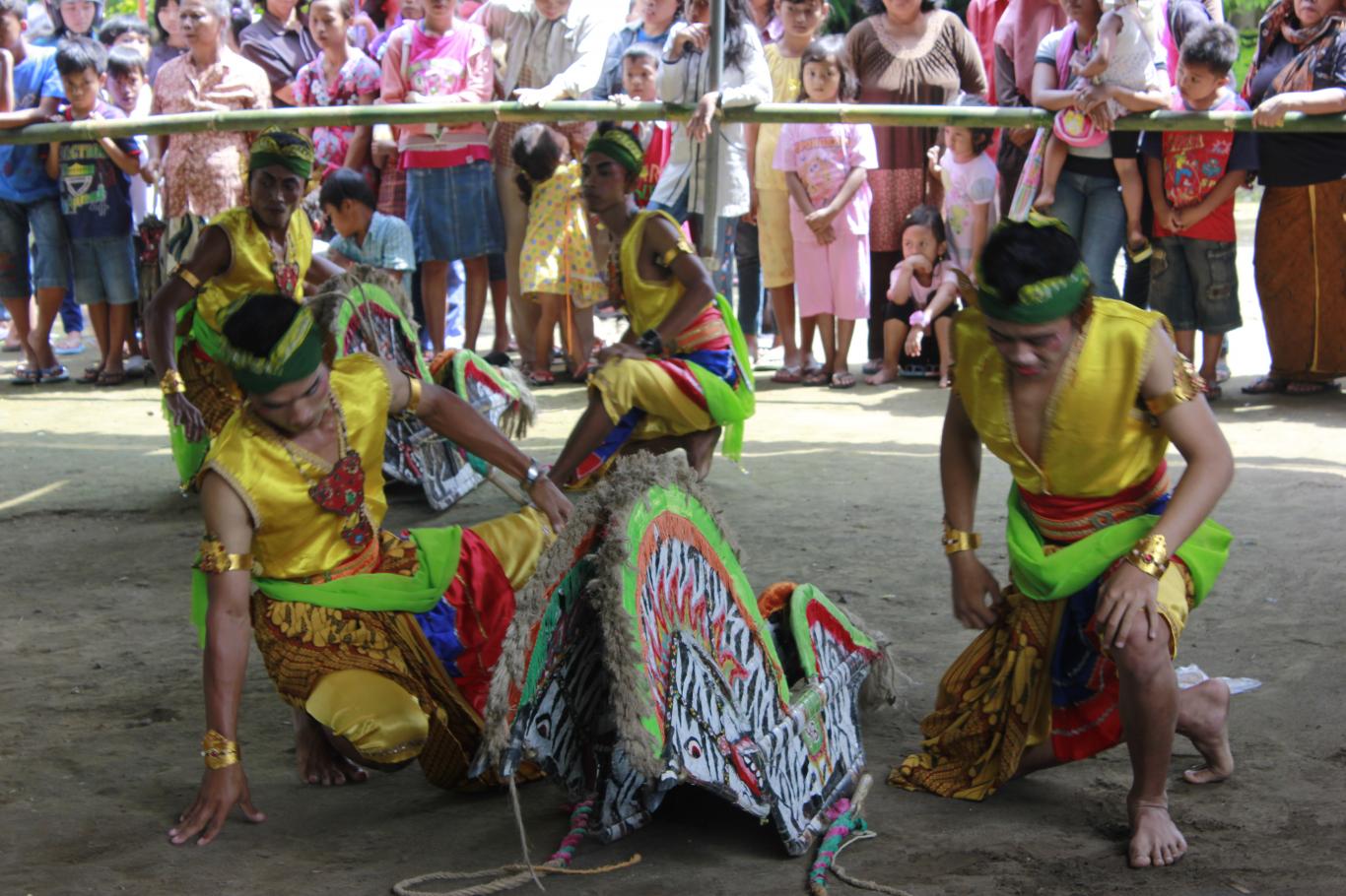 UPACARA ADAT MERTI DUSUN NGETAL