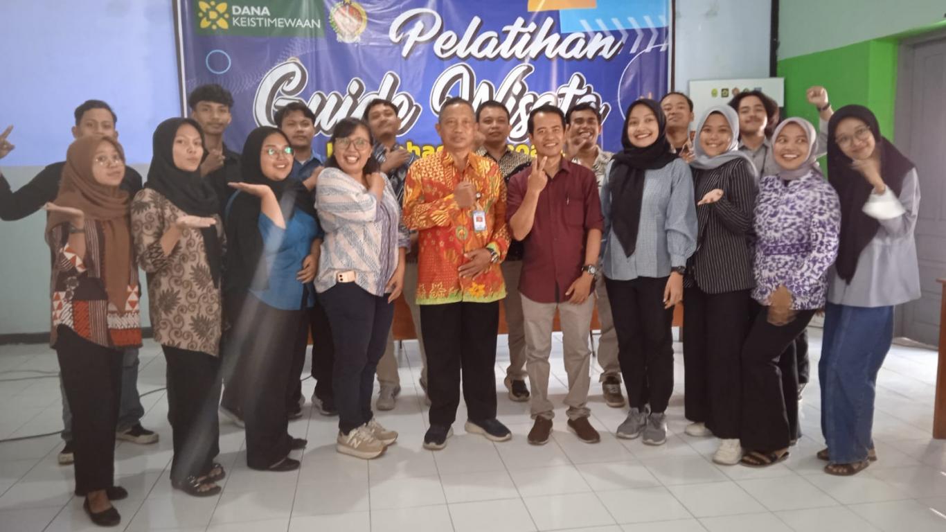PELATIHAN GUIDE WISATA KALURAHAN BUDAYA MARGOAGUNG
